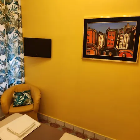 Firenze32 Bed & Breakfast Naples