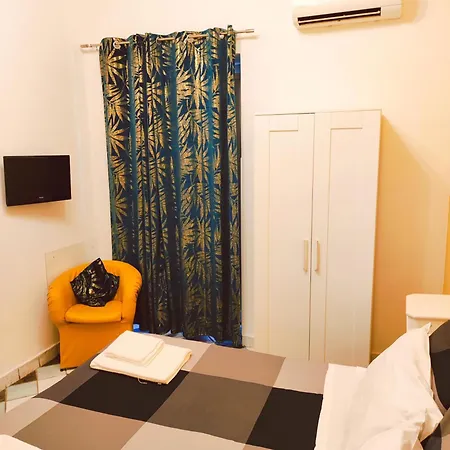 فندق مبيت وإفطار Firenze32 نابولي
